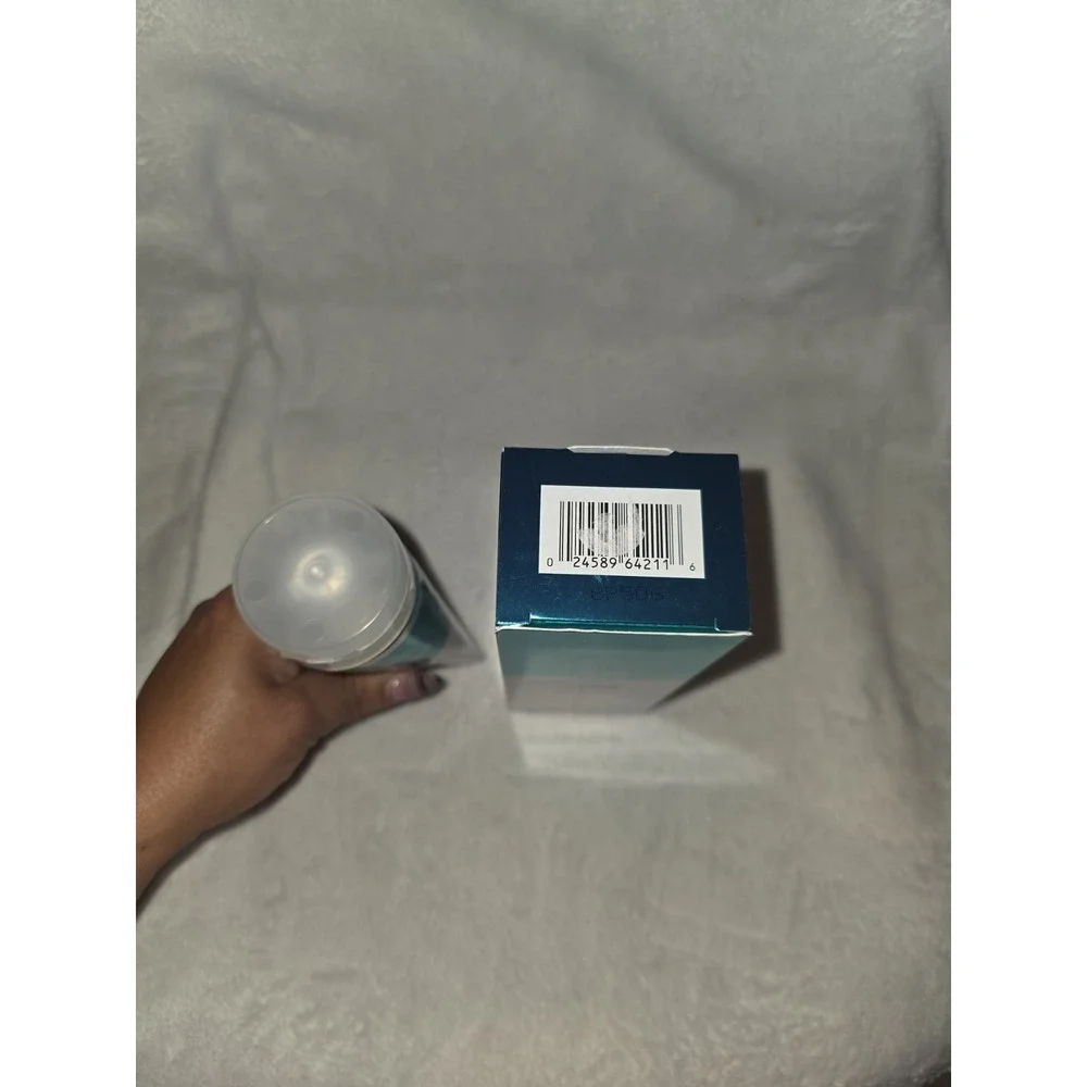 Limelife by Alcone After Glow Aloe Vera & Lavender Soothing After-Sun Gel - Picture 4 of 5